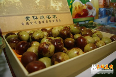 我省名優(yōu)農(nóng)產(chǎn)品亮相農(nóng)交會(huì)(組圖)-雪花梨|鴨梨|黃冠梨|趙州雪花梨|水晶梨|果品網(wǎng)|水果網(wǎng)-中華梨網(wǎng)打造國內(nèi)最大的梨果網(wǎng)站